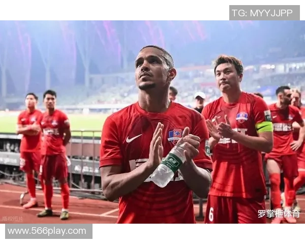 梅州客家深陷降级泥潭!防地成筛,中小球队为何年年被“耗死”?